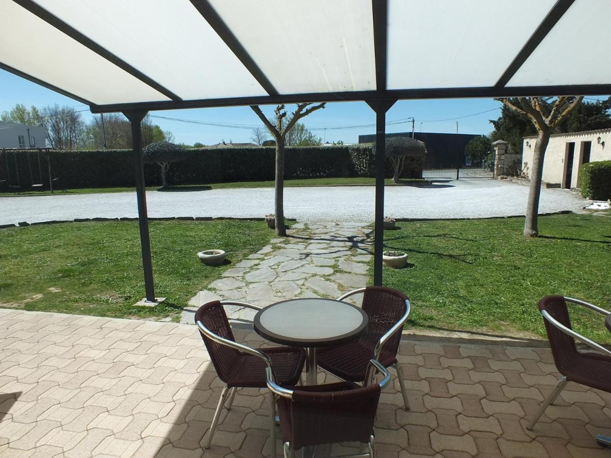 Logis Hotel Restaurant Le Clos Saint Loup Bram Buitenkant foto
