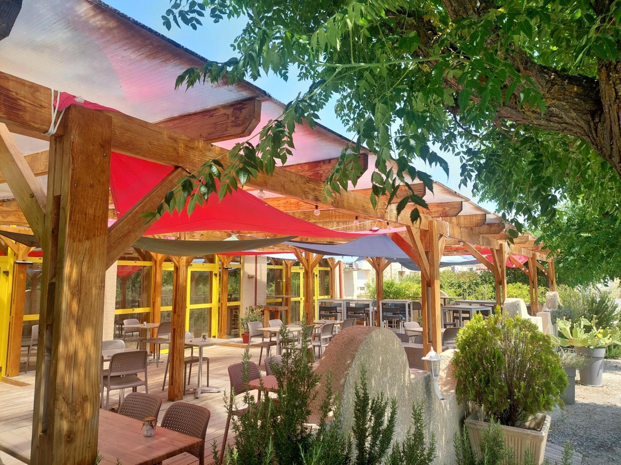 Logis Hotel Restaurant Le Clos Saint Loup Bram Buitenkant foto
